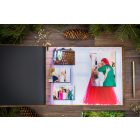 Fa borítású fotókönyv, betű kivágással