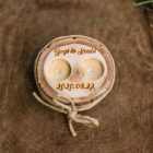 Fa jegygyűrű tartó