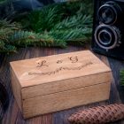 Nyitható fedelű USB pendrive tartó fadoboz 125x70 mm-es, gesztenye